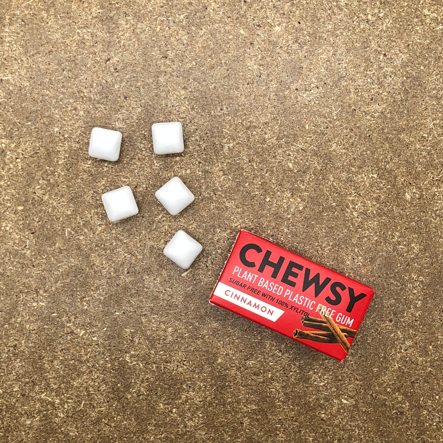 Cinnamon Chewing Gum